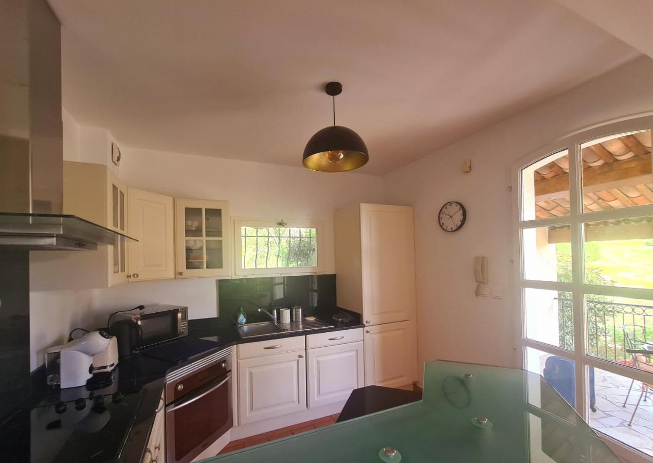 Superbe Villa-Domaine Avec Golf Piscine Et Tennis Saint-Cyr-sur-Mer Extérieur photo