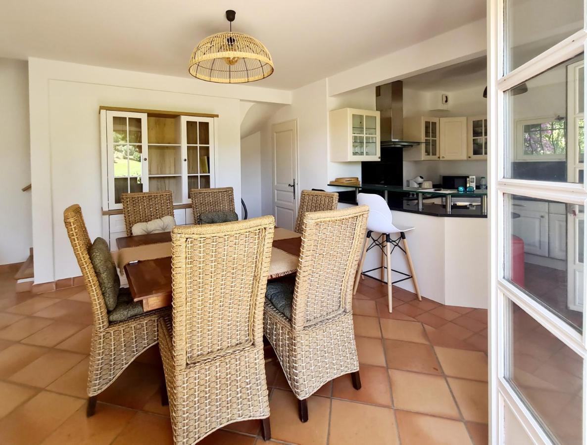 Superbe Villa-Domaine Avec Golf Piscine Et Tennis Saint-Cyr-sur-Mer Extérieur photo